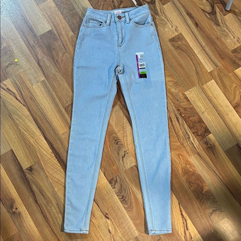 No Boundaries Women's High Rise Denim Jeans